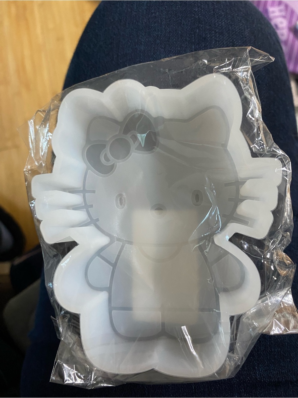 White Hello Kitty-Shaped Accessory Mold